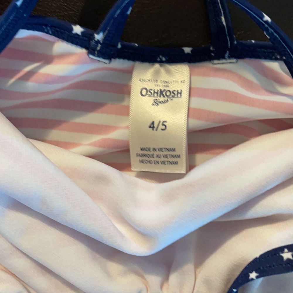 OshKosh B’gosh swim suit 4/5 - Picture 2 of 3